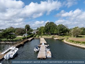 16 Vine St, Marion MA 02738