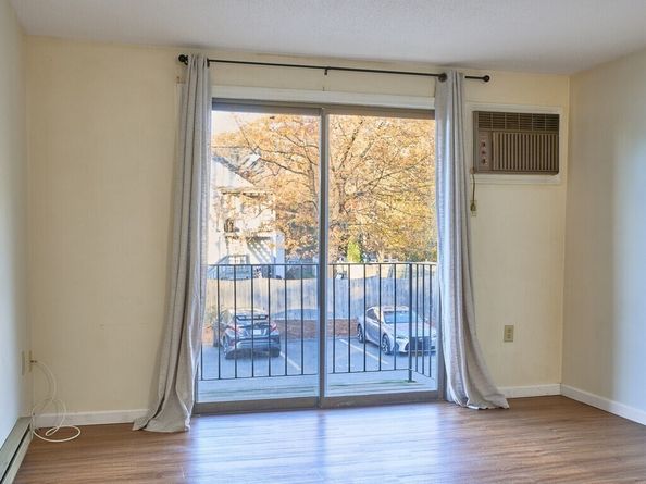 80 Stanton St. 14, Worcester MA 01605