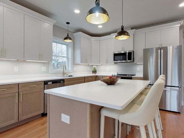 10 Pleasant St, Templeton MA 01468