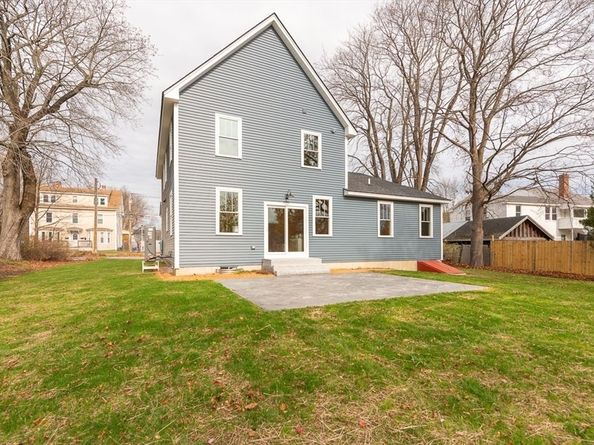 10 Pleasant St, Templeton MA 01468