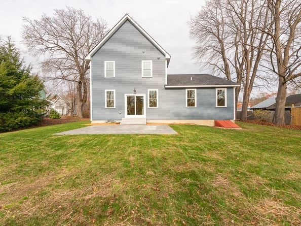 10 Pleasant St, Templeton MA 01468