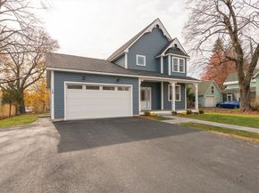 10 Pleasant St, Templeton MA 01468