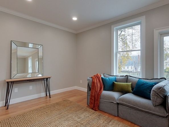 10 Pleasant St, Templeton MA 01468