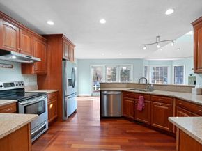 7 Cranberry Ln, Wareham MA 02538