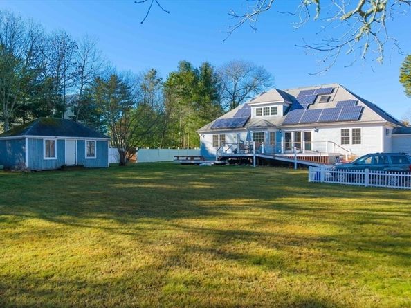 7 Cranberry Ln, Wareham MA 02538