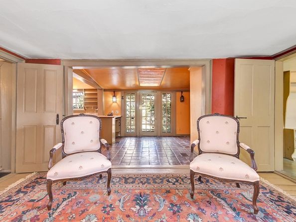 153 Main St, Wenham MA 01984