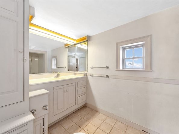 153 Main St, Wenham MA 01984