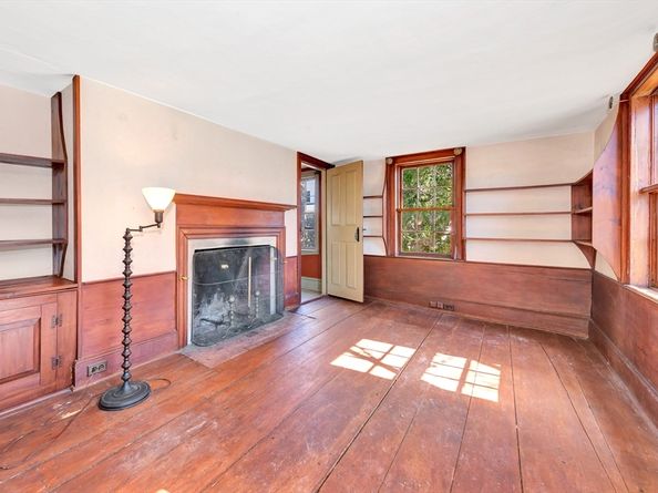 153 Main St, Wenham MA 01984