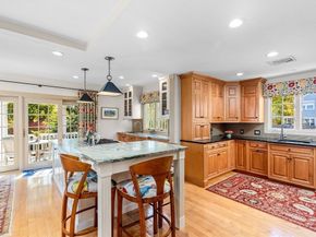 17 Winsor St, Duxbury MA 02332