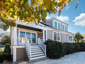 17 Winsor St, Duxbury MA 02332