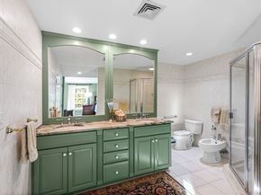 17 Winsor St, Duxbury MA 02332