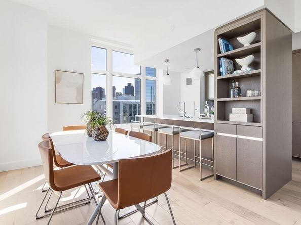 100 Lovejoy Wharf 11A, Boston MA 02114