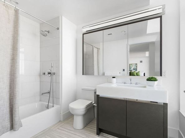 100 Lovejoy Wharf 11A, Boston MA 02114