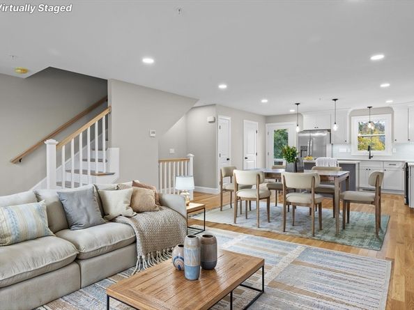 9 Acton Rd 6, Chelmsford MA 01824