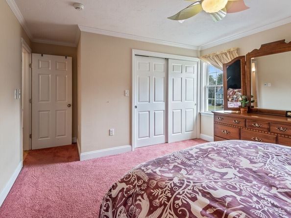 25 Watson Ln, Rutland MA 01543