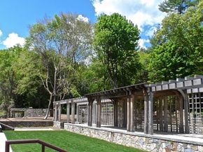 93 Palisades Cir, Stoughton MA 02072