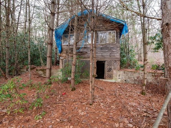 34R Tucker Ln, Sutton MA 01590