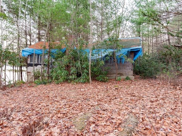 34R Tucker Ln, Sutton MA 01590