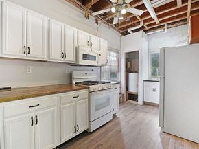 6 Agawam Dr, Wareham MA 02538
