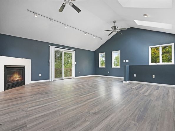 6 Agawam Dr, Wareham MA 02538