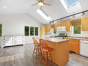 6 Agawam Dr, Wareham MA 02538