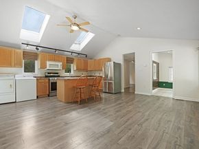 6 Agawam Dr, Wareham MA 02538
