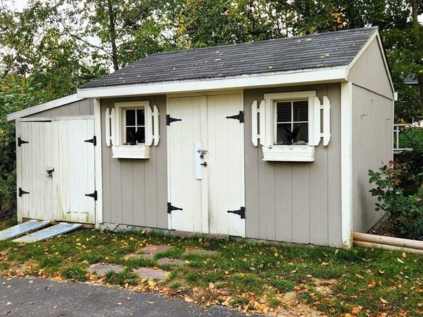 3 Birch Cir, Hopedale MA 01747