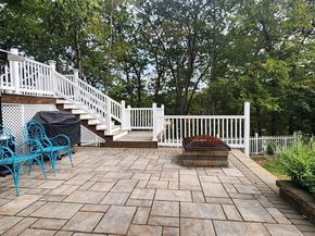 3 Birch Cir, Hopedale MA 01747