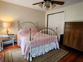 3 Birch Cir, Hopedale MA 01747