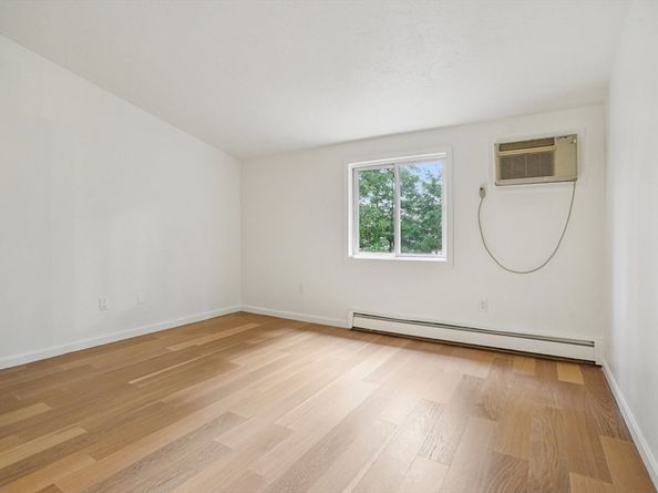 93 Spring St 29, Watertown MA 02472