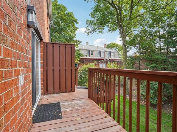 93 Spring St 29, Watertown MA 02472