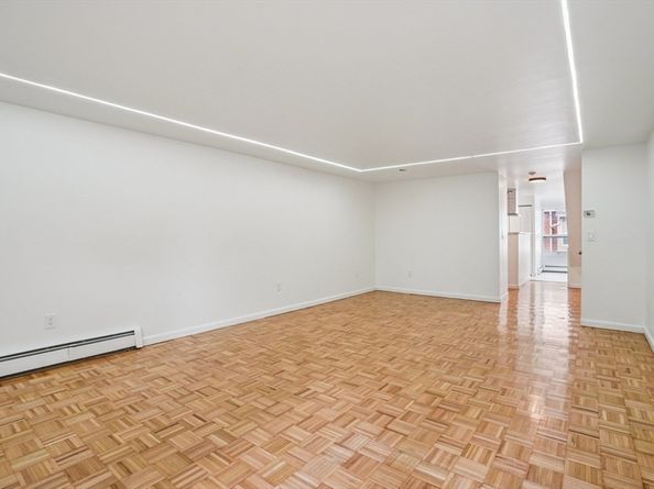 93 Spring St 29, Watertown MA 02472