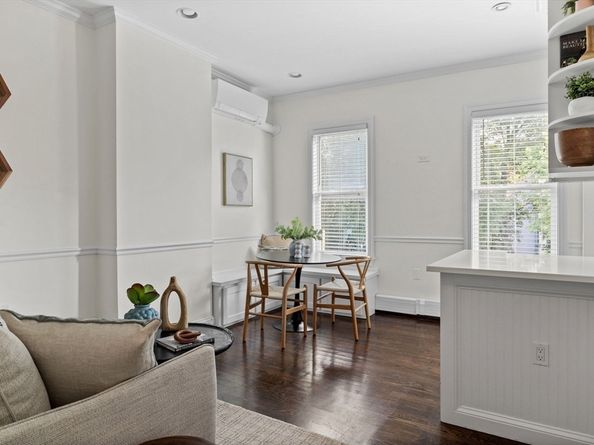 296 E 8th St 3, Boston MA 02127