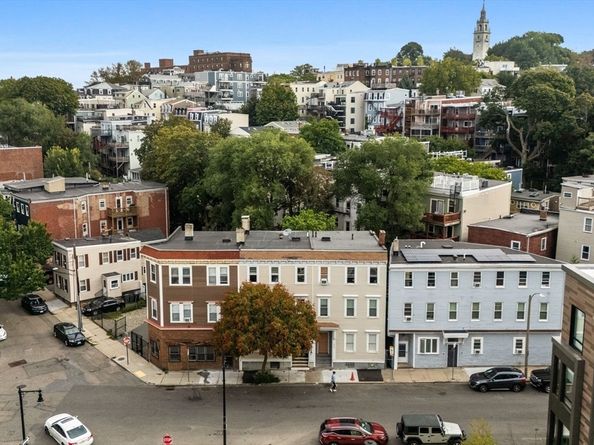 296 E 8th St 3, Boston MA 02127