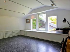 47 Harty Dr, Petersham MA 01366