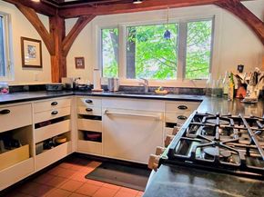 47 Harty Dr, Petersham MA 01366