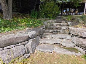 47 Harty Dr, Petersham MA 01366