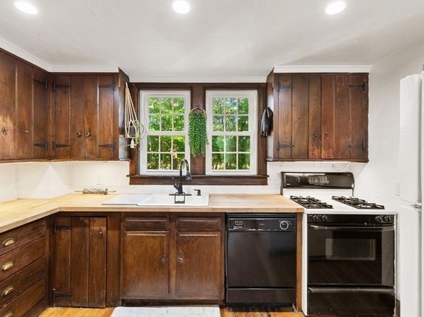 335 Lake Street, Arlington MA 02474