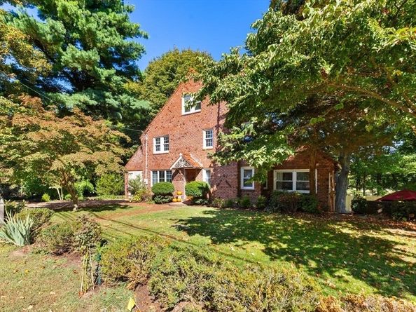 335 Lake Street, Arlington MA 02474