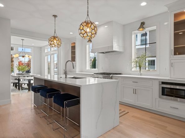 71 School St 71, Needham MA 02492