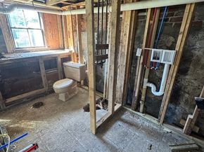 22 Blossom St, Brockton MA 02302