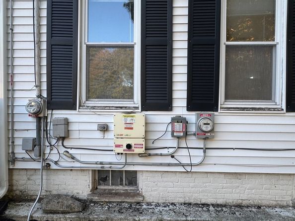 22 Blossom St, Brockton MA 02302