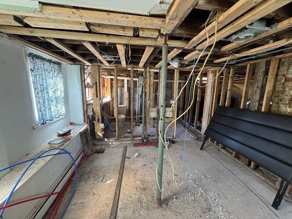 22 Blossom St, Brockton MA 02302