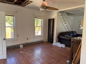 22 Blossom St, Brockton MA 02302