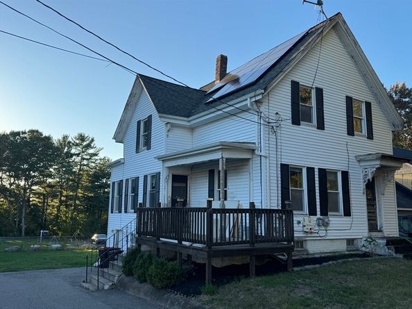 22 Blossom St, Brockton MA 02302