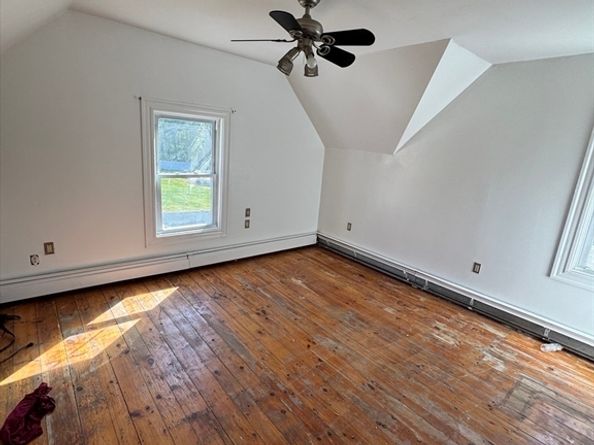 22 Blossom St, Brockton MA 02302