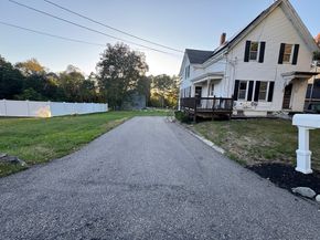 22 Blossom St, Brockton MA 02302