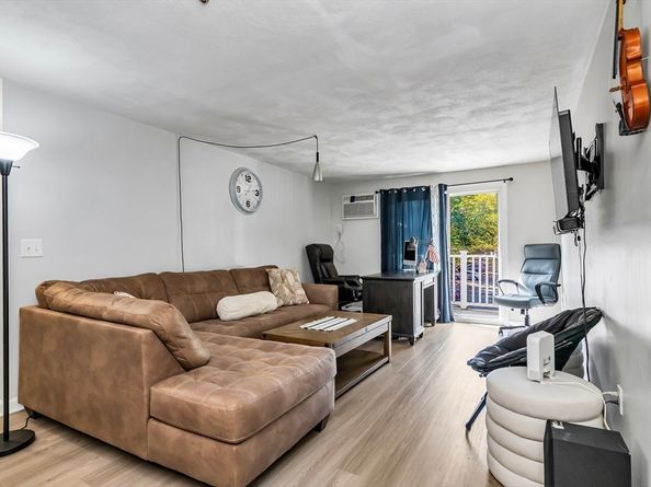 5 Karen Cir 16, Billerica MA 01821