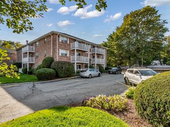 5 Karen Cir