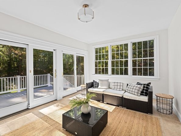 225 Prospect St, Hingham MA 02043